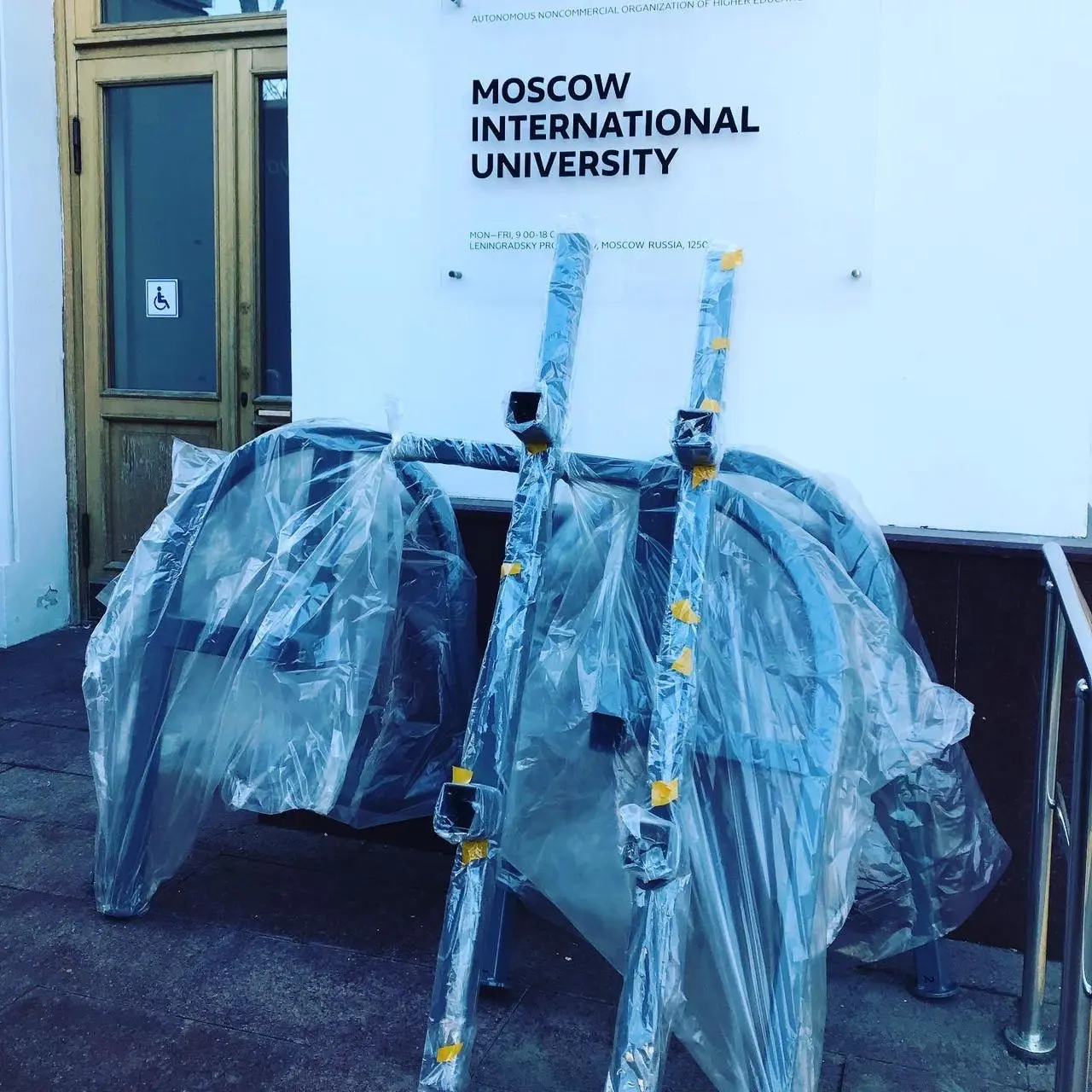 Автоматические гардеробы для школ и университетов